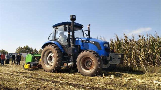 豪车组团现身青岛！现代化农业机械助力“三秋”生产